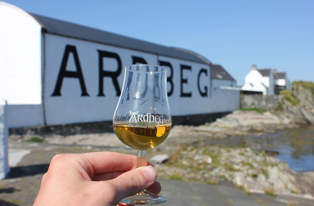Ardbeg-Whisky-1.jpg