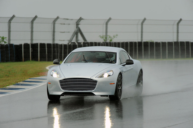 Aston_Martin_Rapide_S-4.jpg