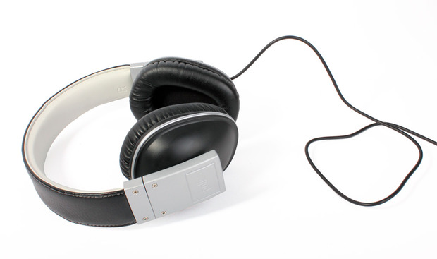 POLK-audio-bucklet-heaphone.jpg