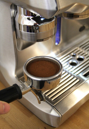 Breville-Oracle-grindtamp.jpg