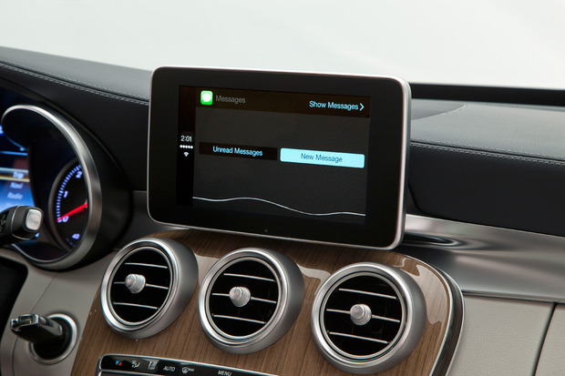 apple-carplay-messaging.jpg