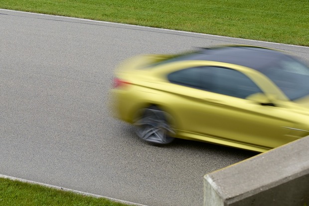 2015-BMW-M4-Track.jpg