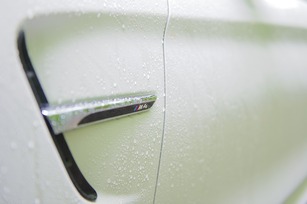 2015-BMW-M4-Vent.jpg