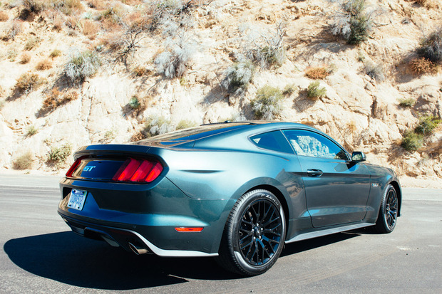 2015-mustang-gt-2.jpg