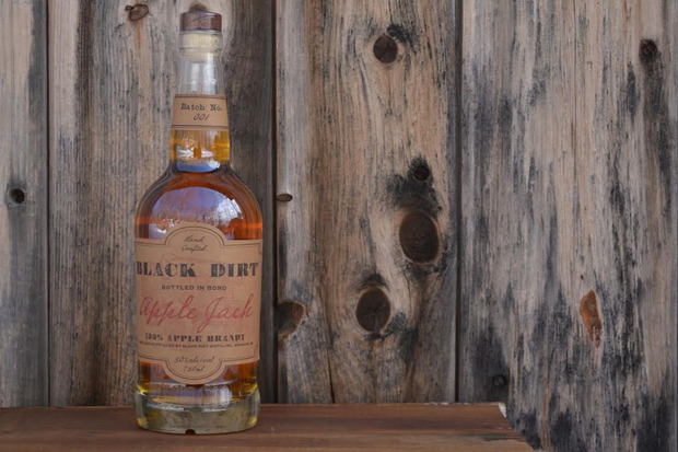 BlackDirtApple-02.jpg