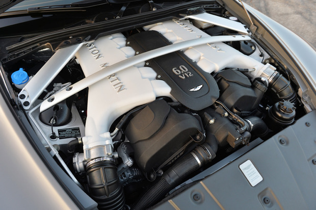 AstonMartinV12S-05.jpg