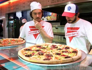 VoodooRay-pizza-02c.jpg