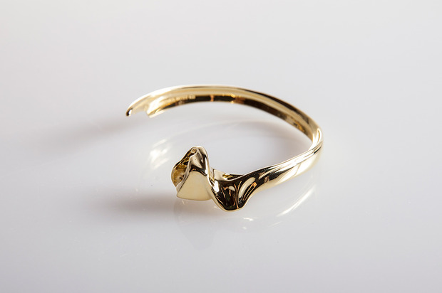 bone-collection-bangle-1.jpg