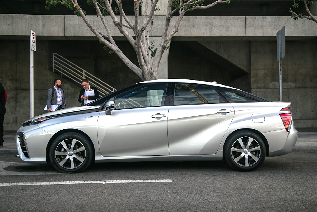 toyota-mirai-1.jpg