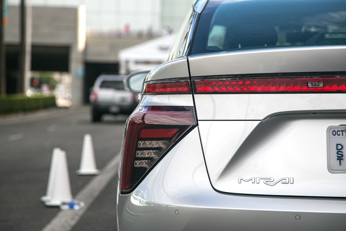 toyota-mirai-3.jpg