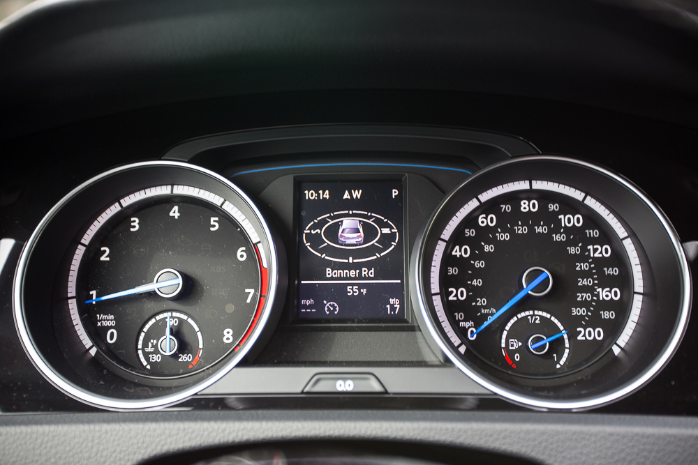 VW-Golf-R-2.jpg