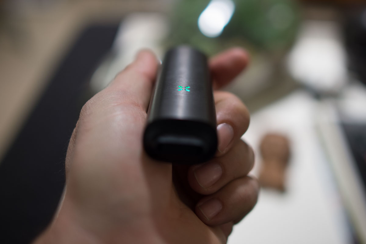 Pax2-Vaporizer-green-light.jpg