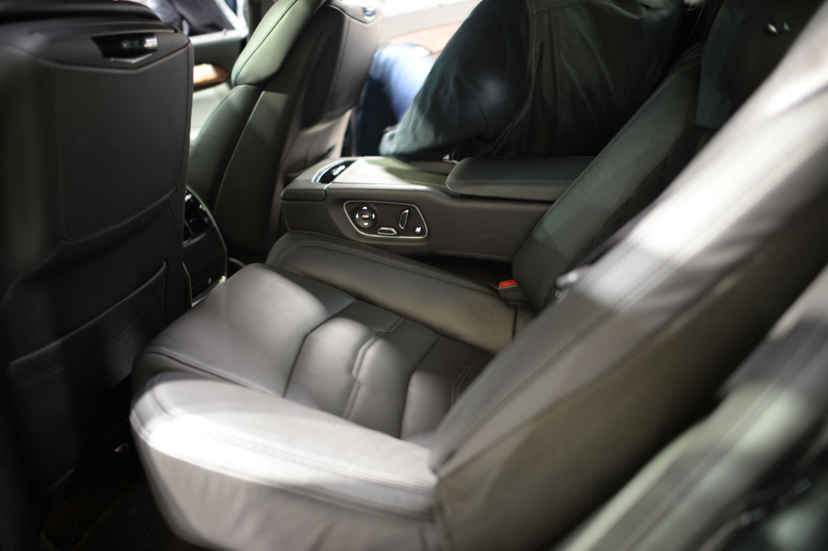 Cadillac-CT6-rear-seat.jpg