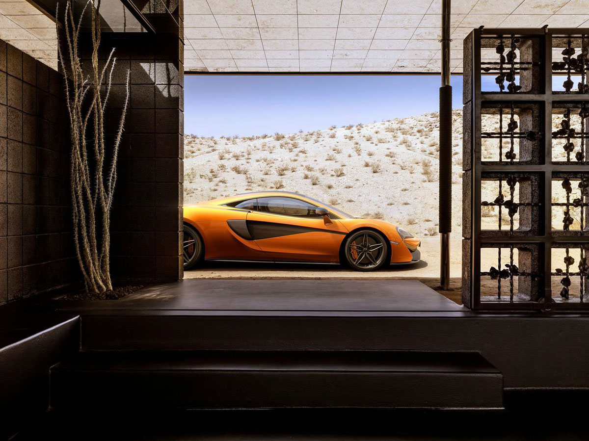 McLaren_570S_03.jpg