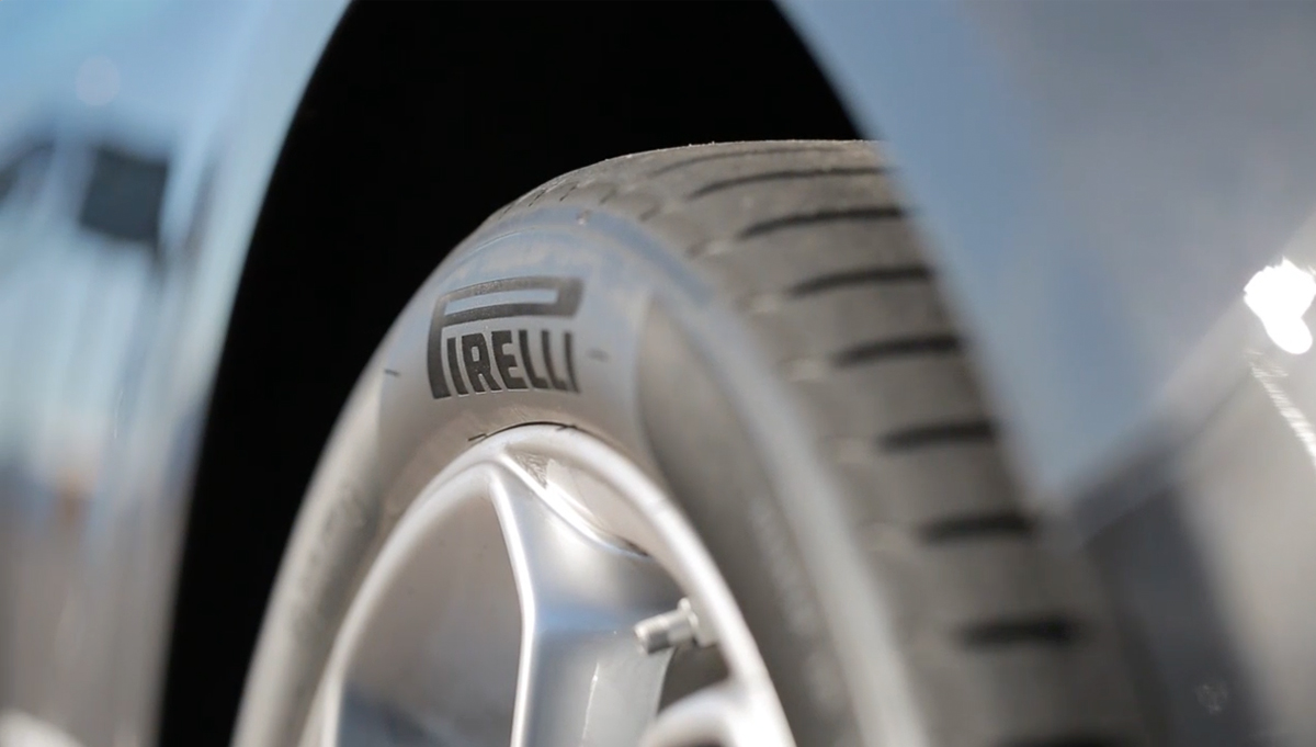 Pirelli_p_zero_02.jpg