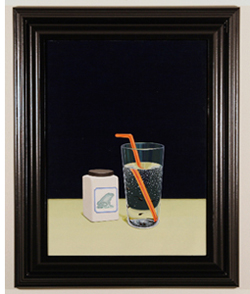 glasswithtadpole-51624