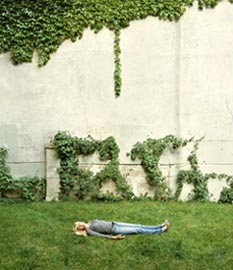 gabriel-jones-girl-laying-52645