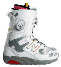 NB_580_boot_white.jpg