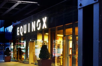 EQUINOX-NYC_17TH_ST_EXTERIOR_LR.jpg