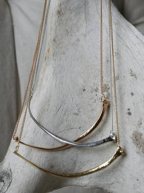 Machasnakebonenecklace.jpg