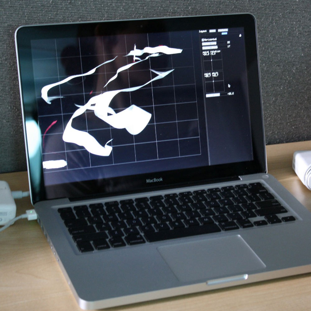 yesyesno-nike-graphic-th-76518