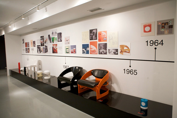 Kartell_Colombo_4801_ExhibitionView2.jpg