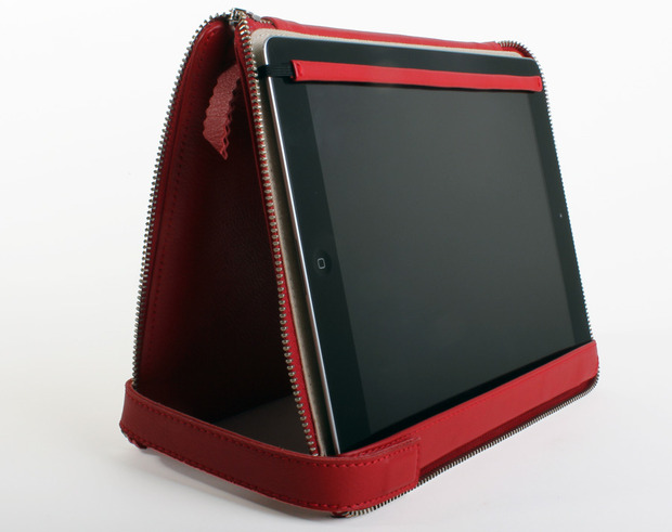 Lacambra-iPad-up.jpg