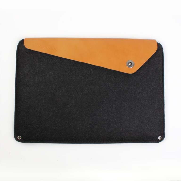 gg-mujjo-macbook-sleeve-3-100665
