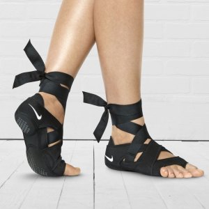 nike_studio_wrap_pack-104070