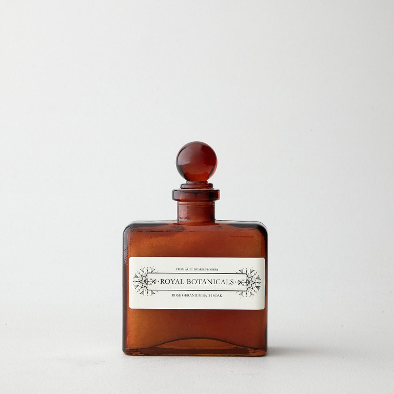 rose-geranium-bath-soak-107136