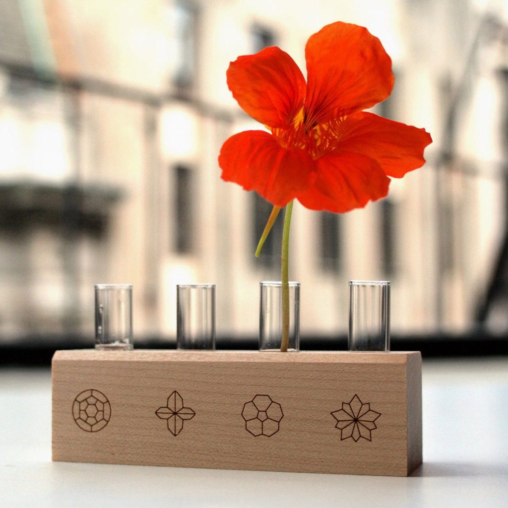 edible-heirloom-flowers-107132