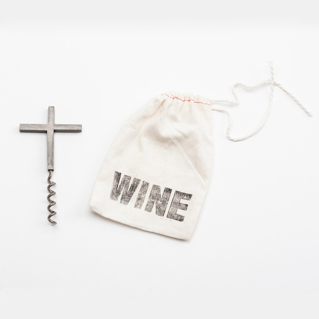 kelly-lamb-wine-screw-gg-118416