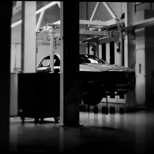 aston-martin-lagonda-thumb-130039