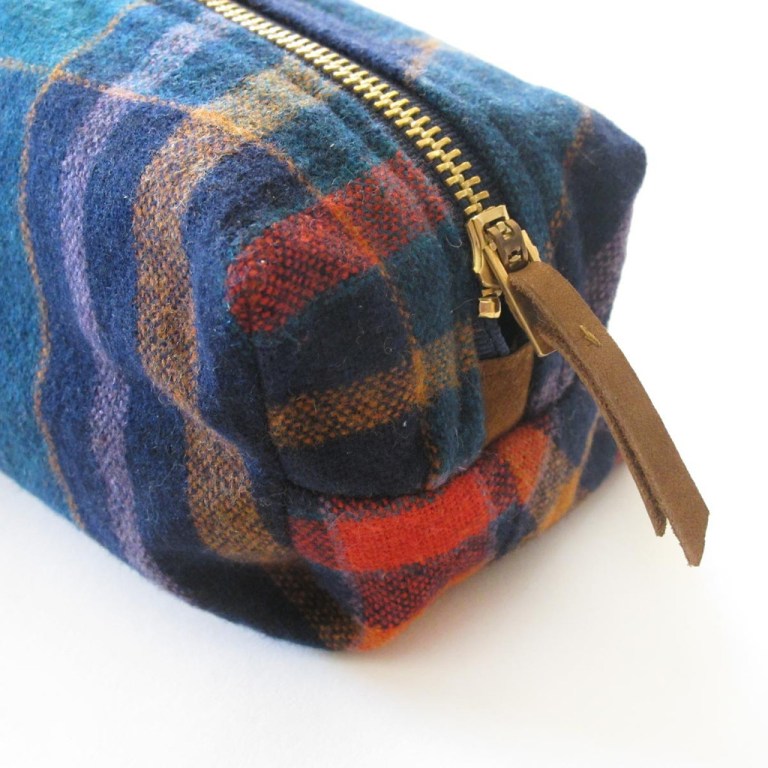 brooklyn-makers-dopp-kit-plaid-136076