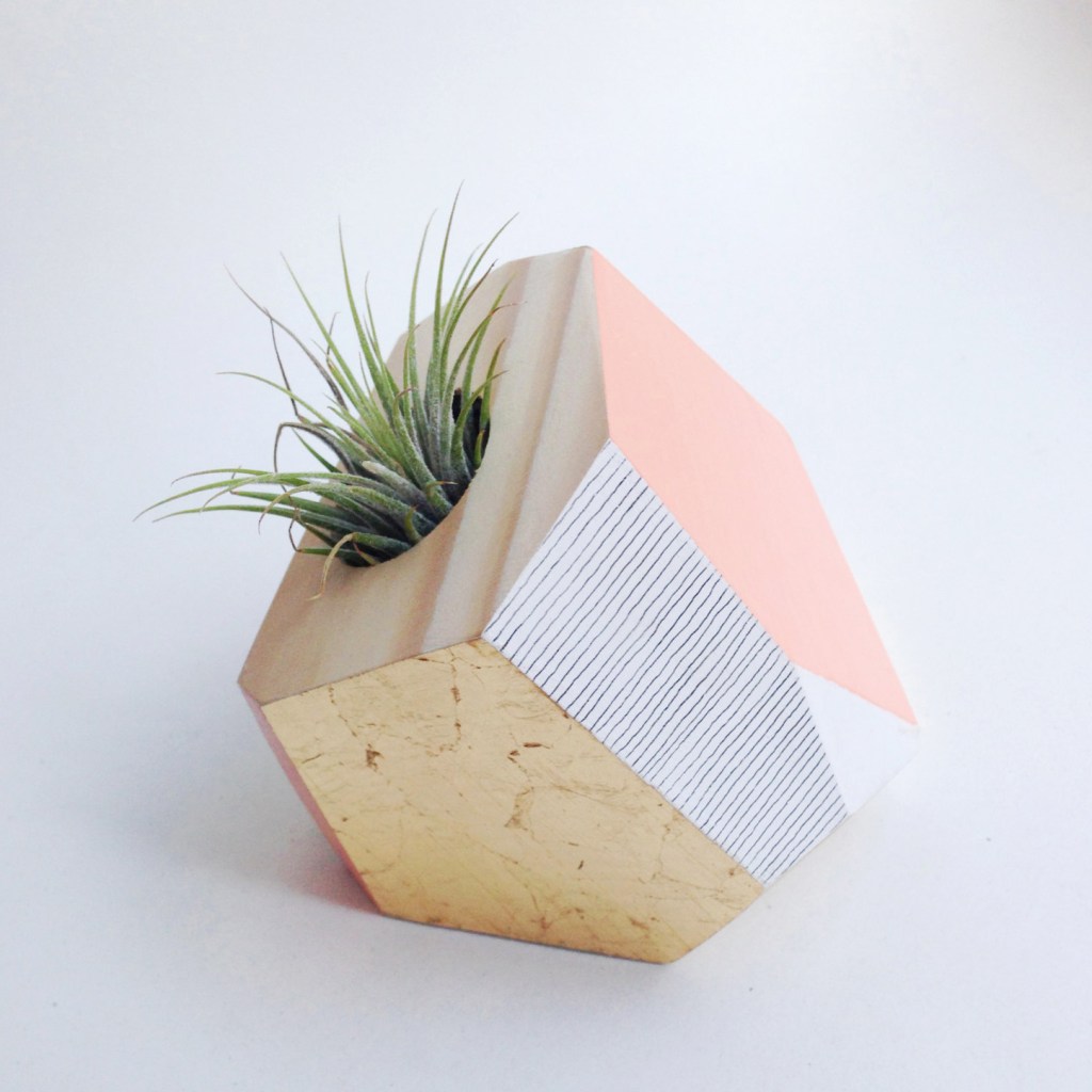 flaneurs-pocket-wooden-planter-136316