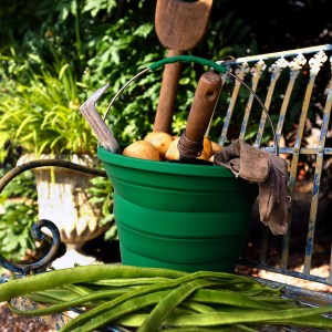 portable-collapsible-bucket-136563