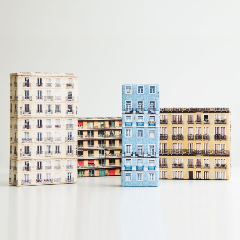 suck-uk-city-wrapping-paper-135555