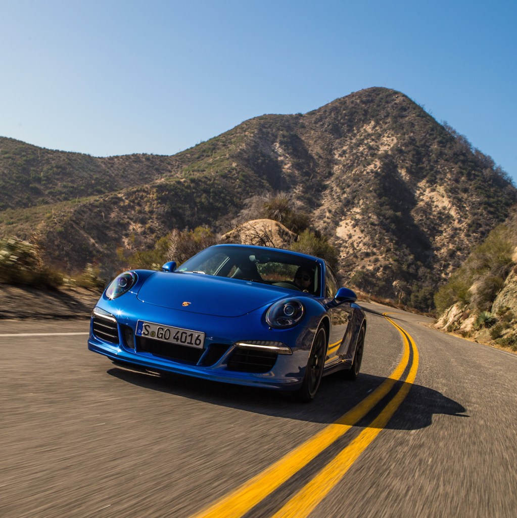 2015-porsche-carrera-gts-thumb-137371