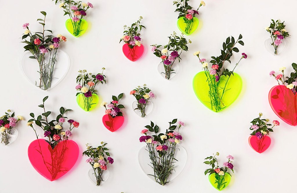 lovestare_queen_of_hearts_vase_thumb-139299