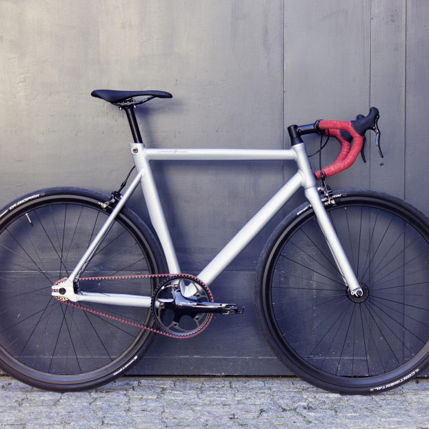 schindelhauer-viktor-red-bike-carbon-drive-thumb-139826