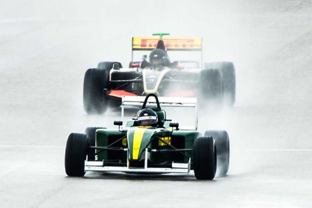 formula-one-gp-experience-thumb-140383