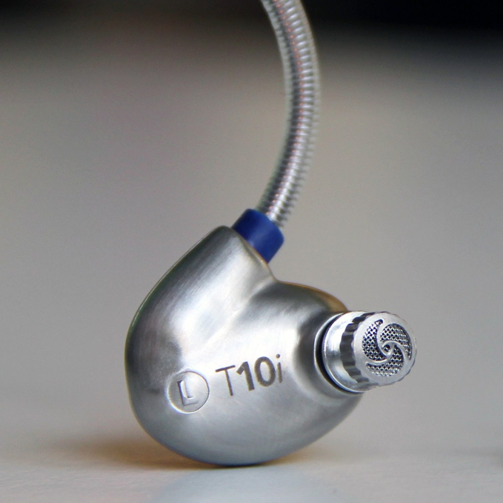 rha-t10i-headphones-review-cool-hunting-thumb-140302