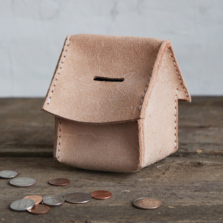 home-piggy-bank-leather-142885