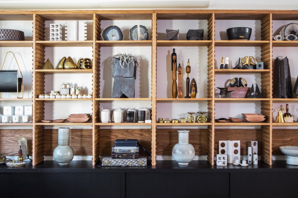 lawson-showroom-hero-143366