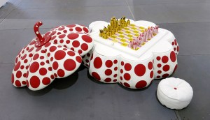 pumpkin-chess-set-kusama-art-basel-2015-143510