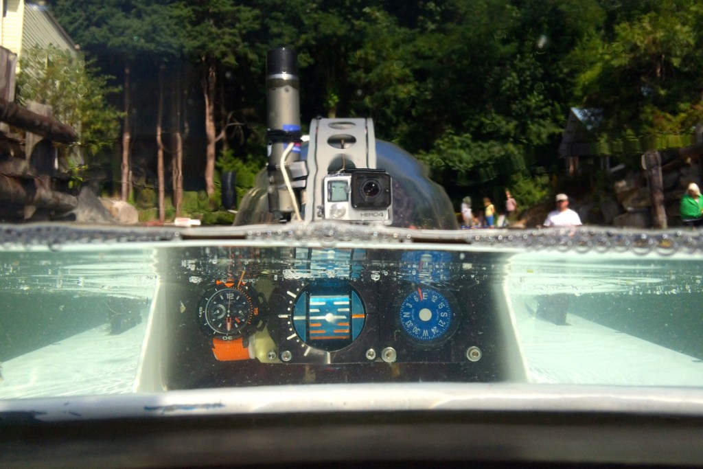 submersible-clerc-going-under-144718