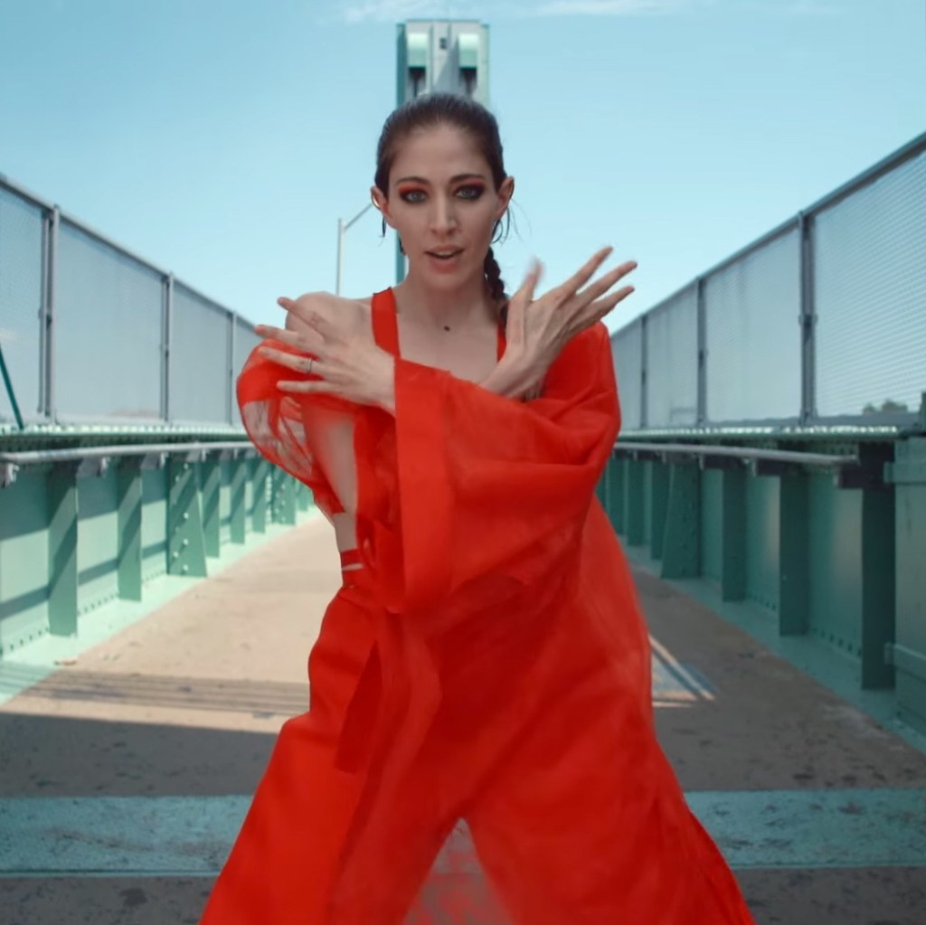 chairlift-ch-ching-new-album-145515