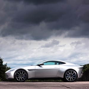 james-bond-aston-martin-thumb-147957