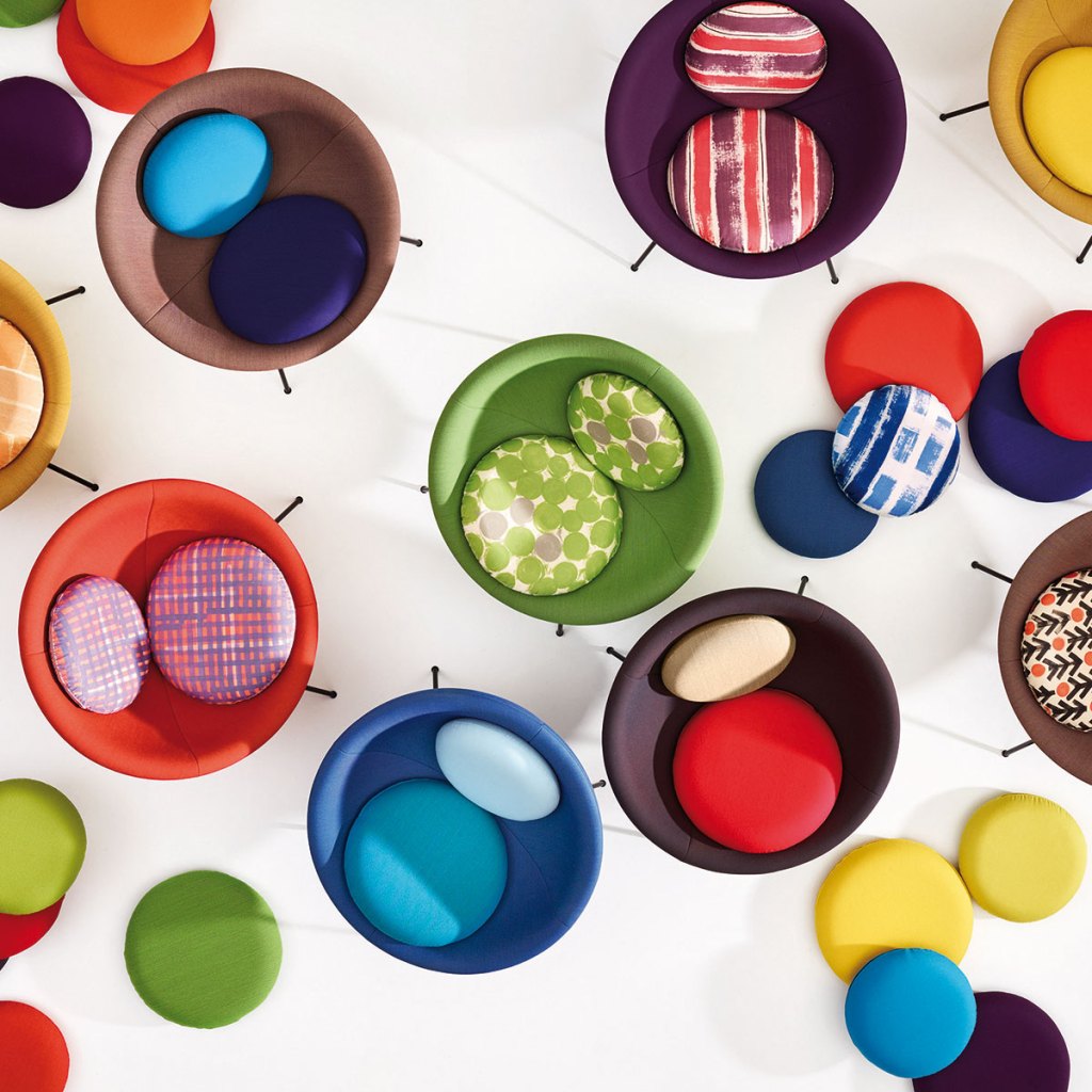 lina-bo-bardi-bowl-chair-thumb-148728