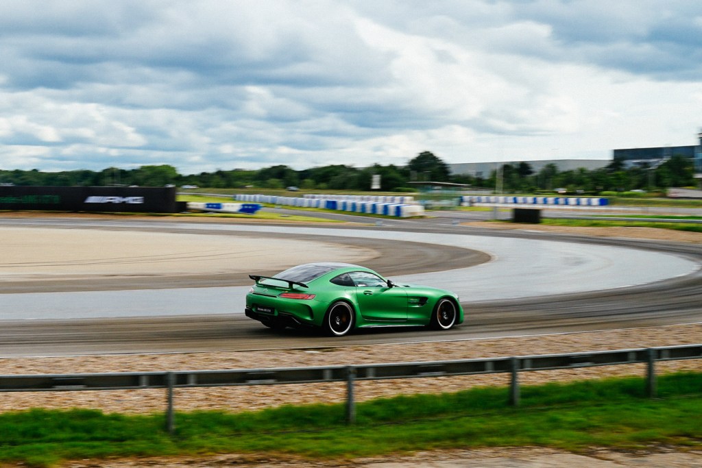 2-mercedes-benz-amg-gtr-tk-150765